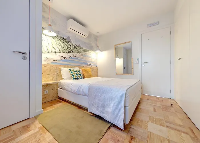 Do Mercado 2* أفيرو